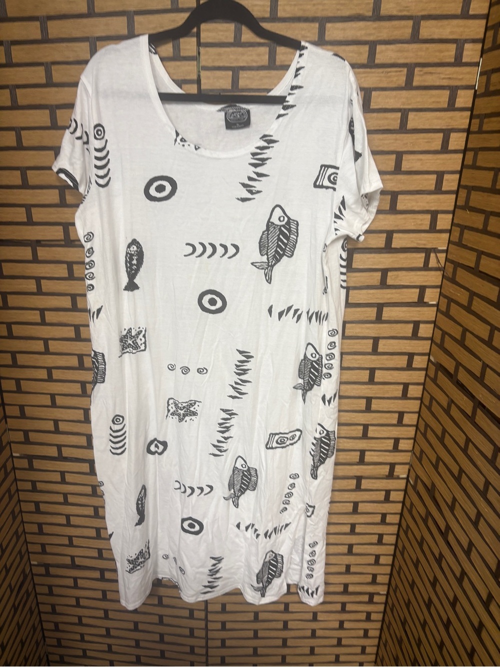 Exist white and black fish print midi dress size xl